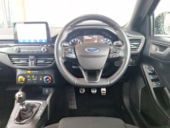 Used Ford Focus 2019 for sale - 76543283: Photo