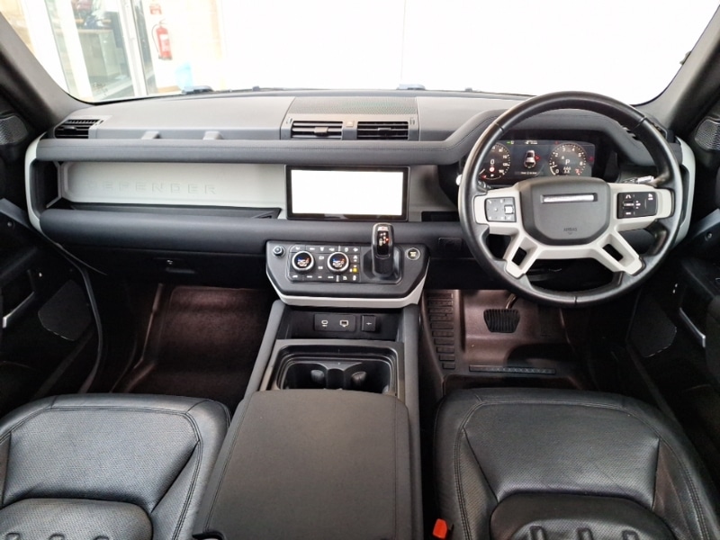 Used Land Rover Defender 2021 for sale - 77228863: Photo 2