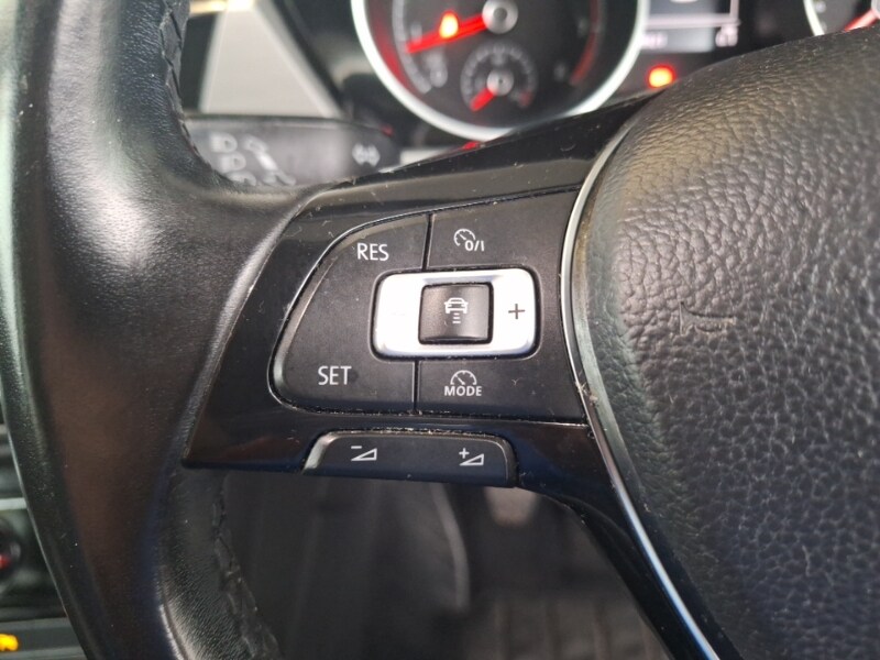 Used Volkswagen Touran 2018 for sale - 77034779: Photo 11