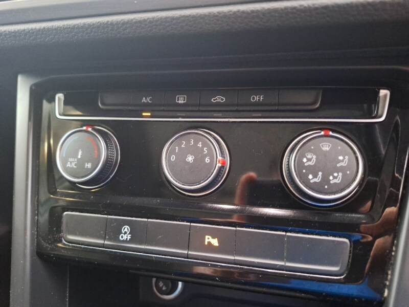 Used Volkswagen Touran 2018 for sale - 77034779: Photo 16