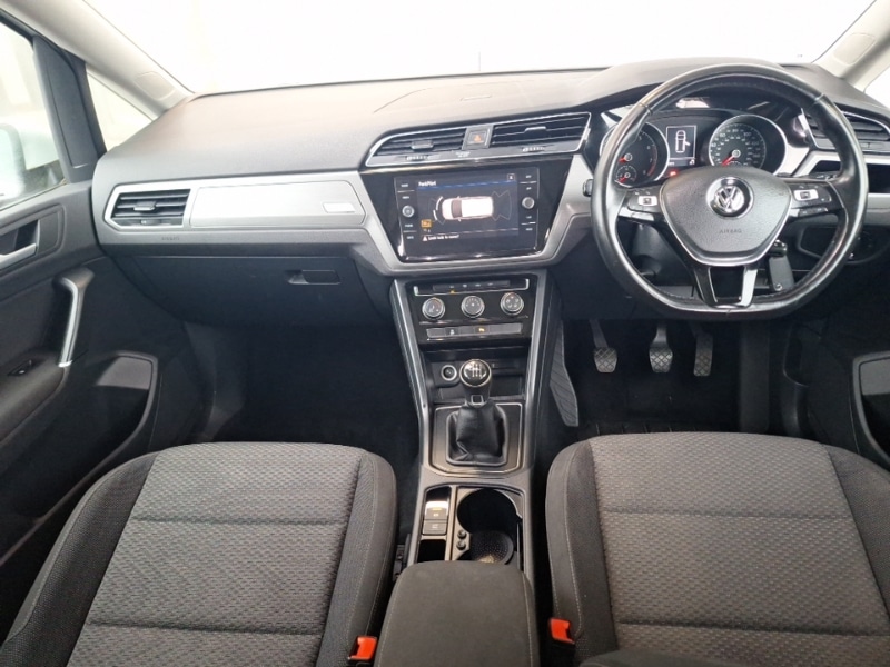 Used Volkswagen Touran 2018 for sale - 77034779: Photo 2