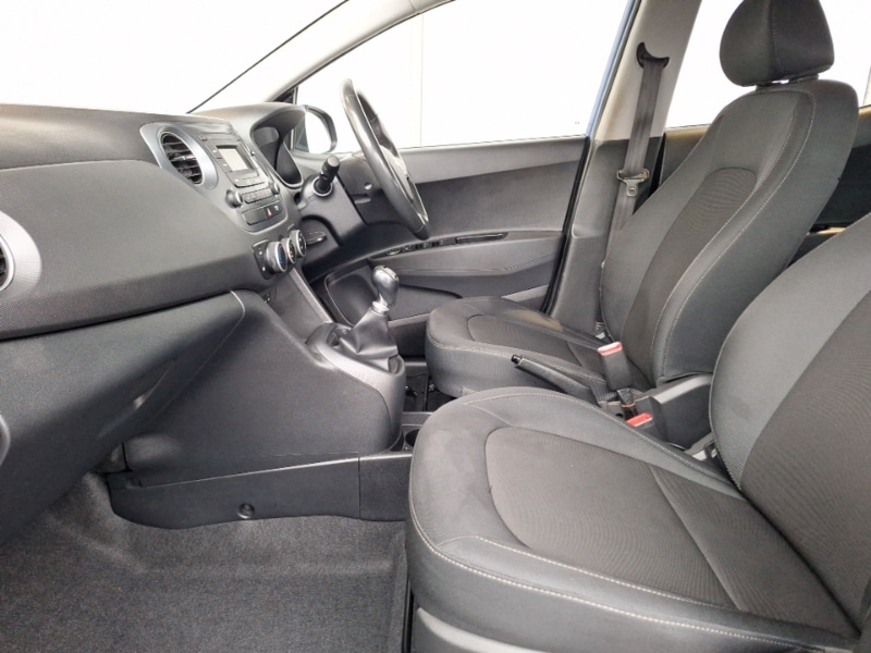 Used Hyundai i10 2018 for sale - 77329769: Photo 5