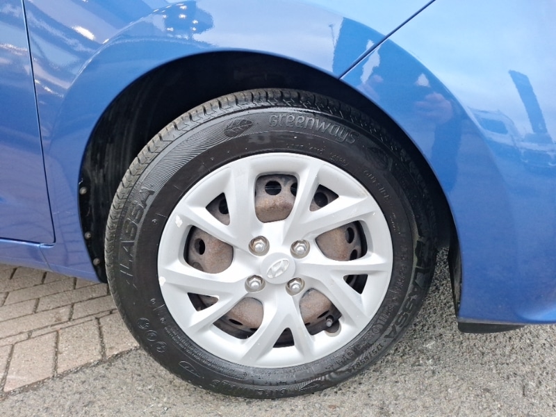 Used Hyundai i10 2018 for sale - 77329769: Photo 9