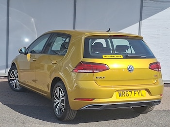 Used Volkswagen Golf 2017 for sale - 76331697: Photo 3