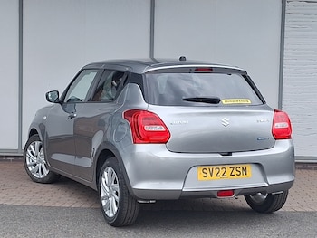 Used Suzuki Swift 2022 for sale - 75628974: Photo