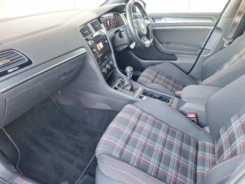 Used Volkswagen Golf 2018 for sale - 77201769: Photo 5