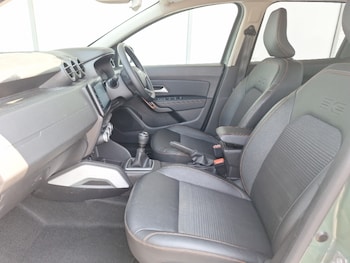 Used Dacia Duster 2023 for sale - 79231278: Photo