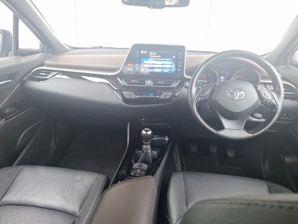 Used Toyota C-HR 2019 for sale - 76199464: Photo 2