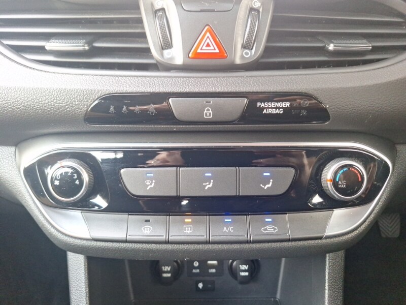 Used Hyundai i30 2017 for sale - 76556354: Photo 11