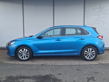 Used Hyundai i30 2017 for sale - 76556354: Photo