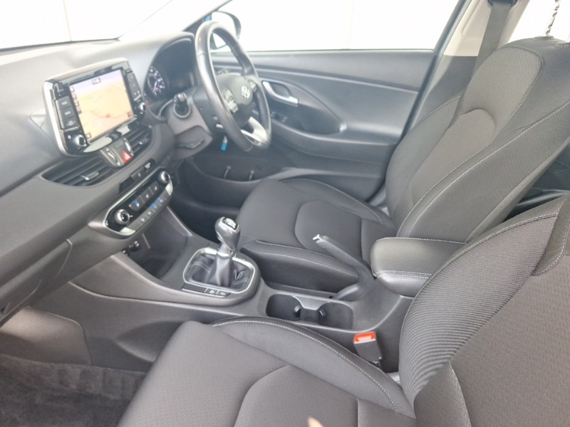 Used Hyundai i30 2017 for sale - 76556354: Photo 5