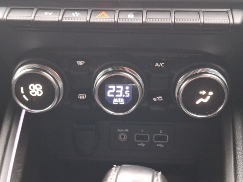 Used Renault Clio 2021 for sale - 76407970: Photo 17