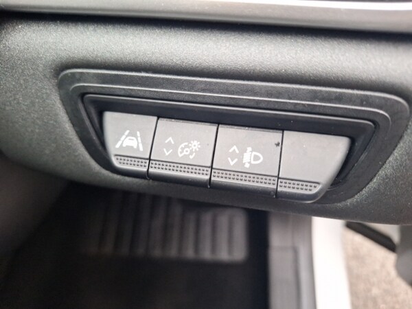 Used Renault Captur 2020 for sale - 76254620: Photo 14