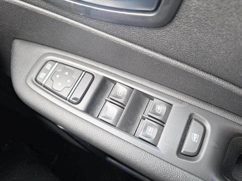 Used Renault Captur 2019 for sale - 76613807: Photo 17