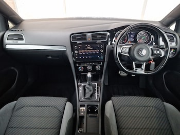 Used Volkswagen Golf 2019 for sale - 76666337: Photo