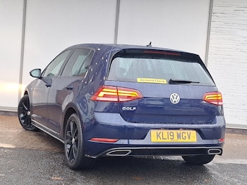 Used Volkswagen Golf 2019 for sale - 76666337: Photo