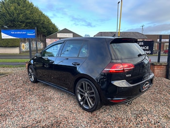 Used Volkswagen Golf 2015 for sale - 77030412: Photo