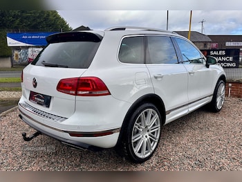 Used Volkswagen Touareg 2016 for sale - 76522881: Photo