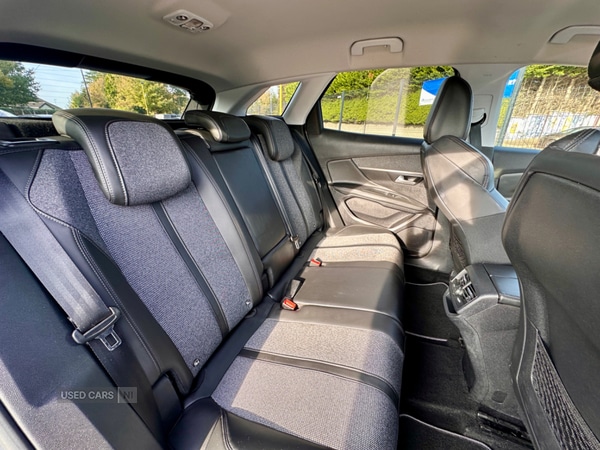 Used Peugeot 3008 2017 for sale - 76327468: Photo 8