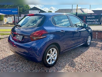 Used Peugeot 208 2016 for sale - 79633471: Photo