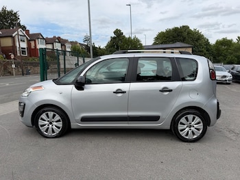 Used Citroen C3 Picasso 2017 for sale - 79067433: Photo