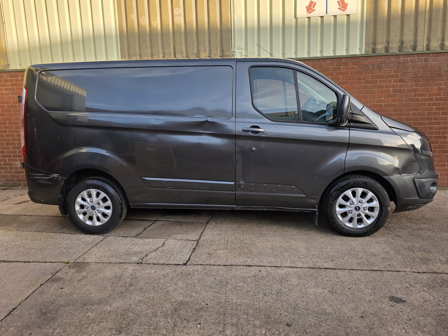 Used Ford Transit Custom 2016 for sale - 76411480: Photo 6