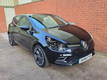 Used Renault Clio 2017 for sale - 76571327: Photo