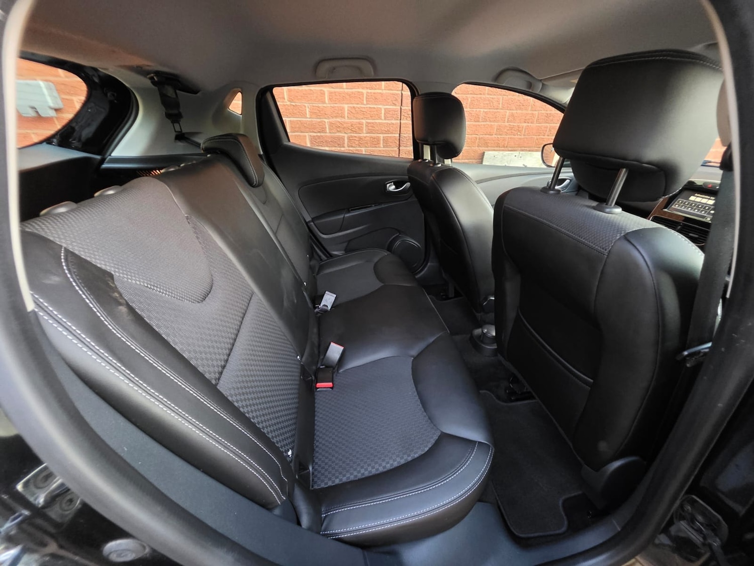 Used Renault Clio 2017 for sale - 76571327: Photo 8