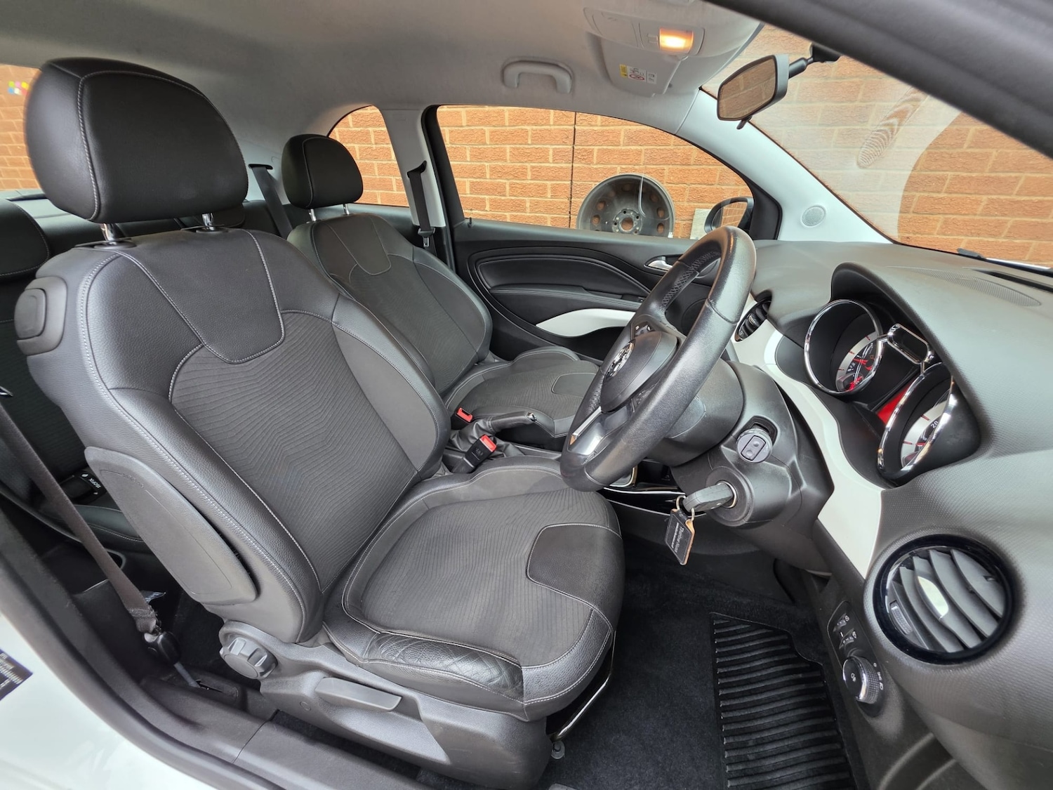 Used Vauxhall ADAM 2019 for sale - 76413050: Photo 8