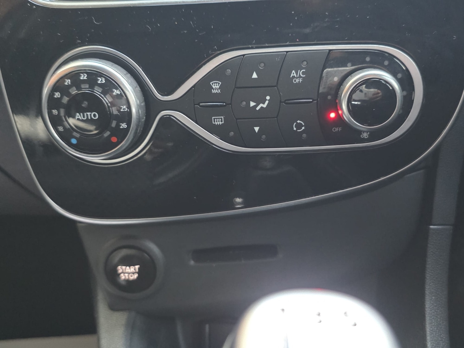 Used Renault Clio 2017 for sale - 76844993: Photo 10