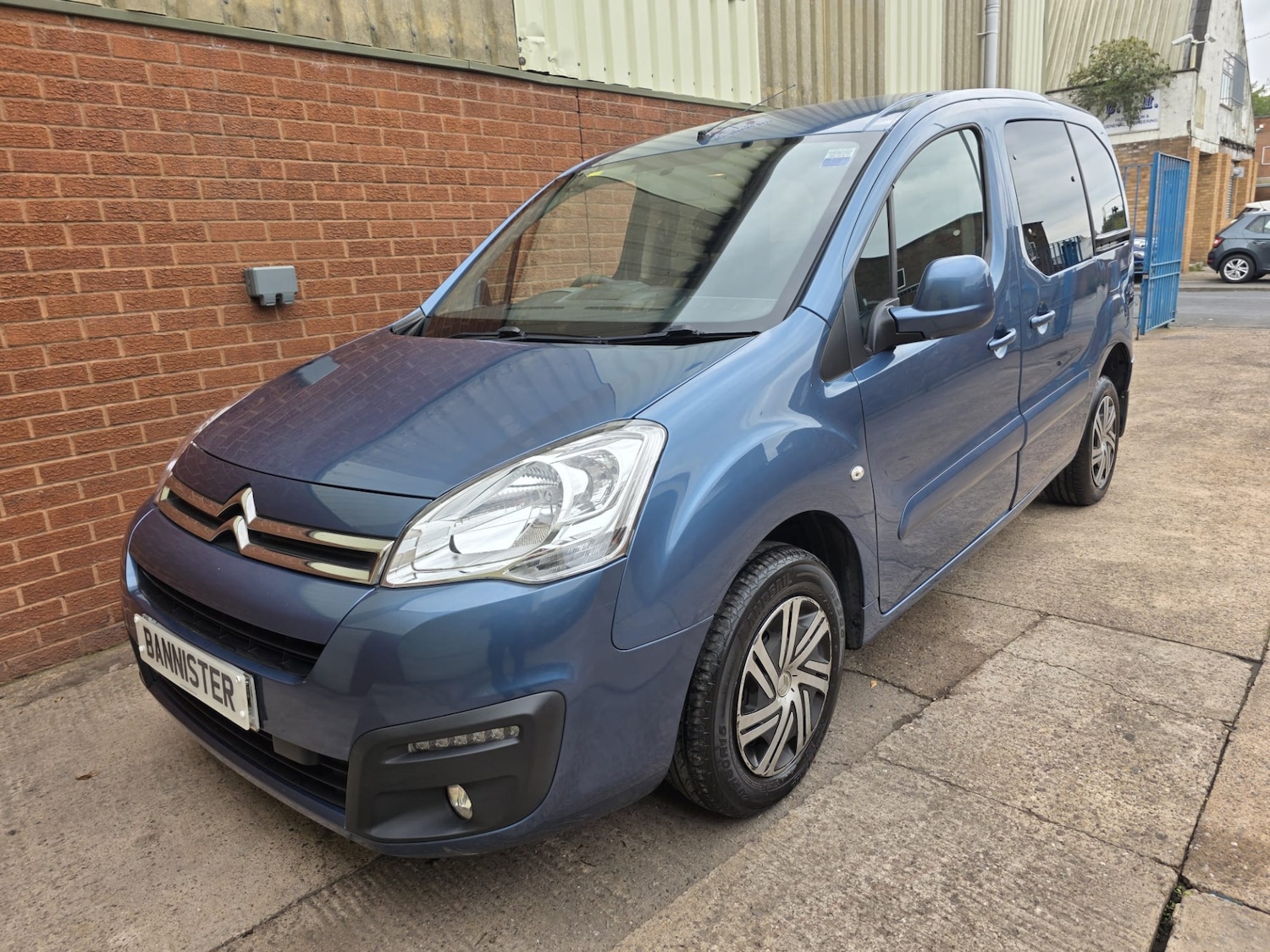 Used Citroen Berlingo 2018 for sale - 76092179: Photo 2
