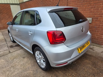 Used Volkswagen Polo 2016 for sale - 76835772: Photo