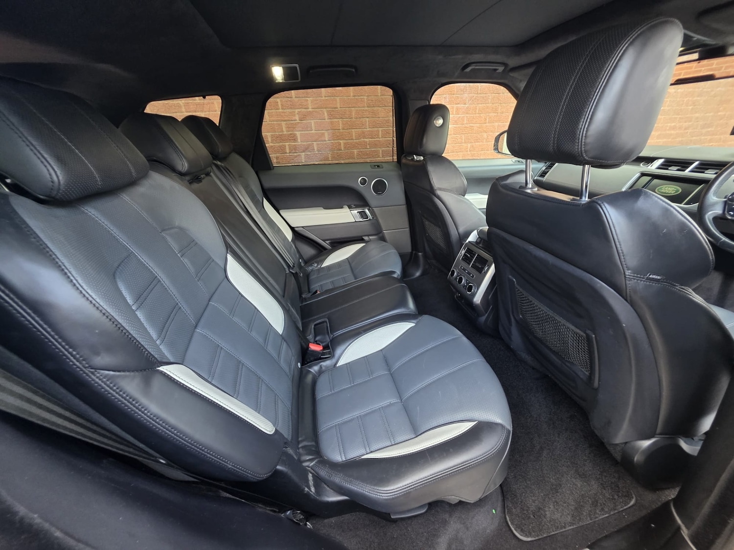 Used Land Rover Range Rover Sport 2017 for sale - 76170399: Photo 12