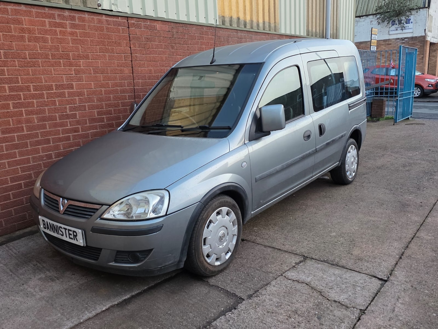 Used Vauxhall Combo 2010 for sale - 76571377: Photo 2