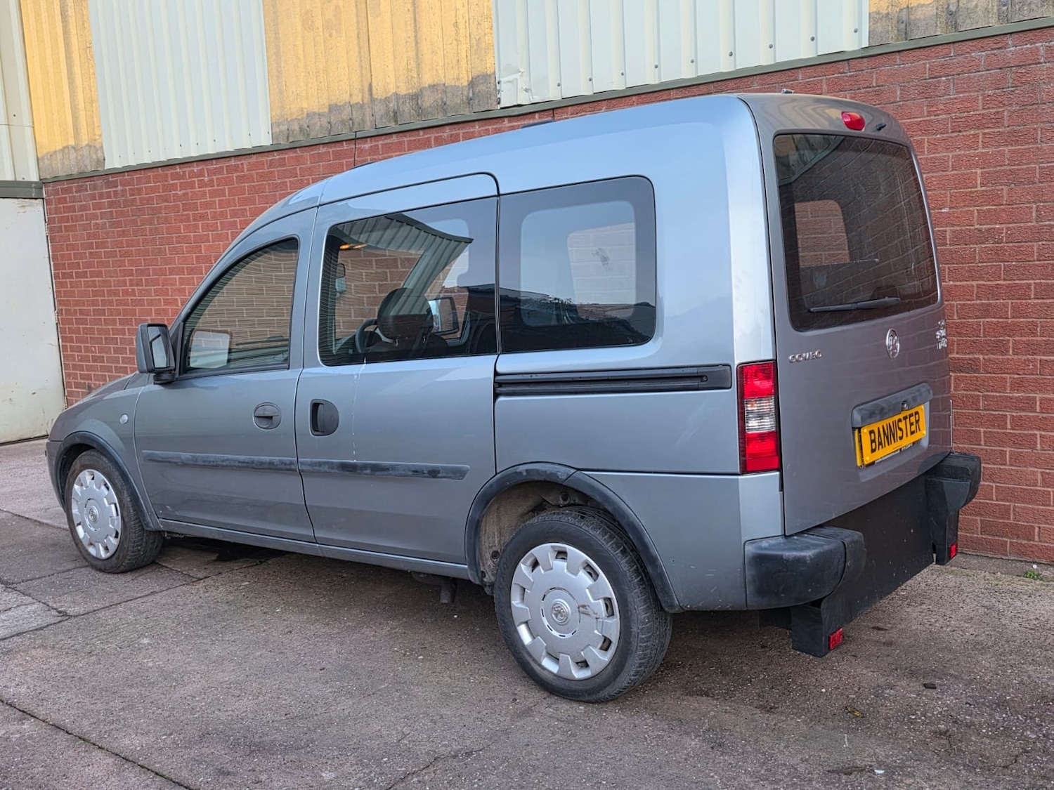Used Vauxhall Combo 2010 for sale - 76571377: Photo 4