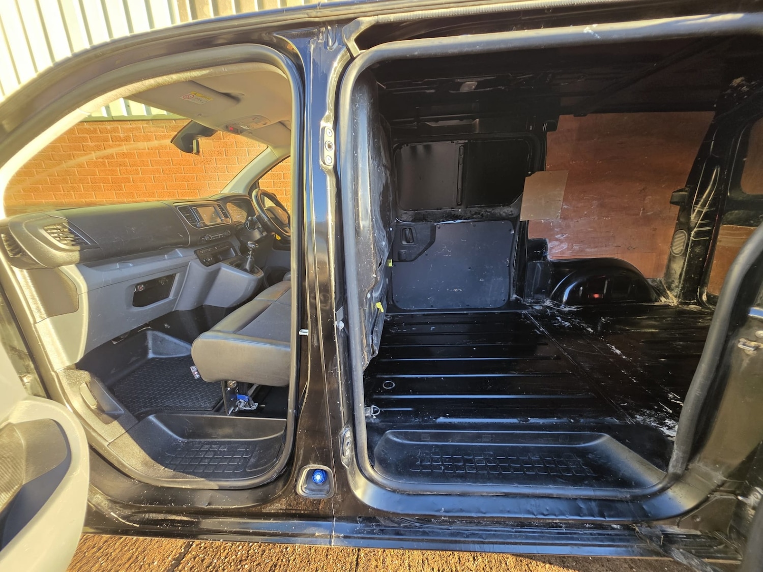 Used Peugeot Expert 2020 for sale - 76920165: Photo 8