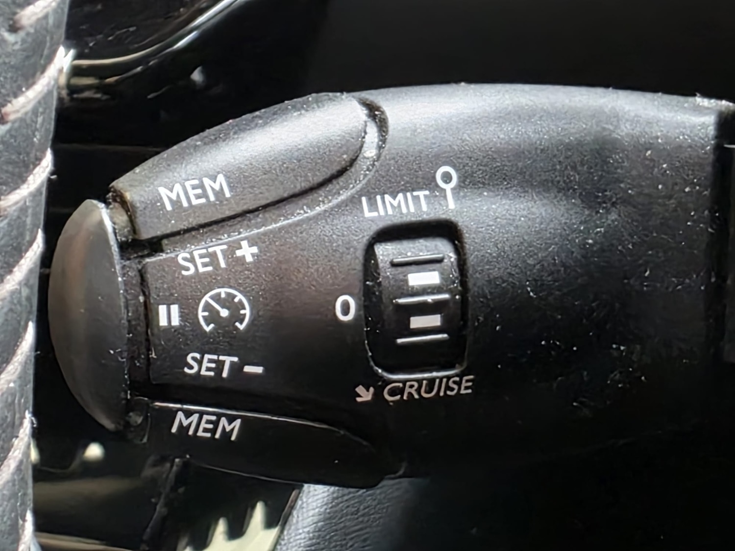 Used Peugeot 2008 2023 for sale - 76860446: Photo 17