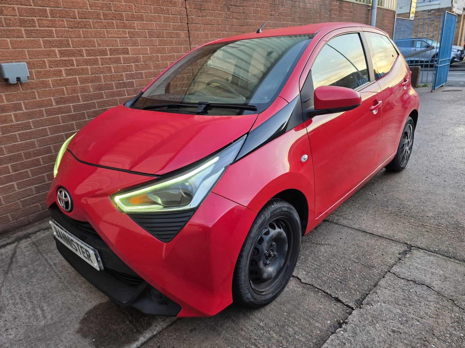 Used Toyota AYGO 2019 for sale - 76968951: Photo 2