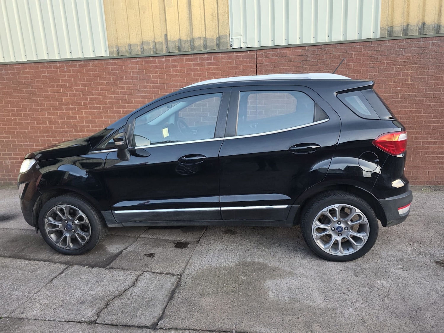 Used Ford Ecosport 2018 for sale - 76662108: Photo 3