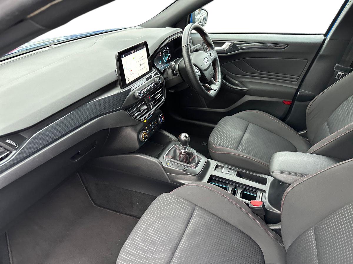 Used Ford Focus 2019 for sale - 76948351: Photo 11