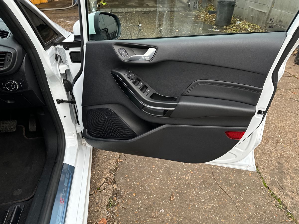 Used Ford Fiesta 2022 for sale - 76615105: Photo 35