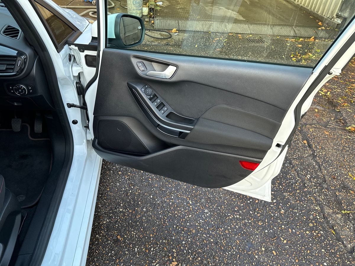 Used Ford Fiesta 2023 for sale - 76563725: Photo 35