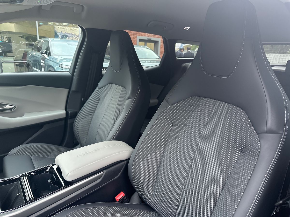 Used Ford Explorer 2025 for sale - 78055329: Photo 13