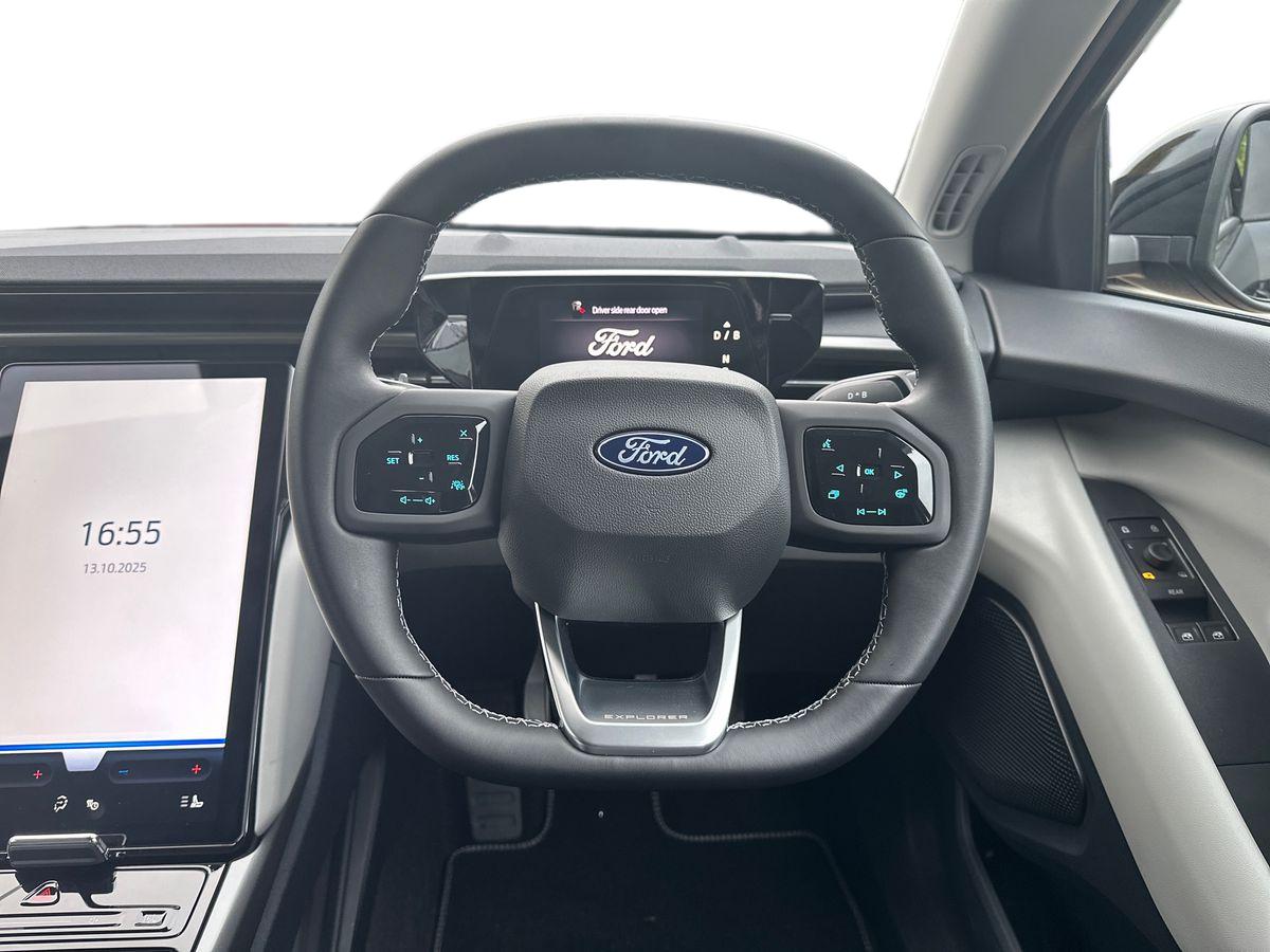 Used Ford Explorer 2025 for sale - 78055329: Photo 17