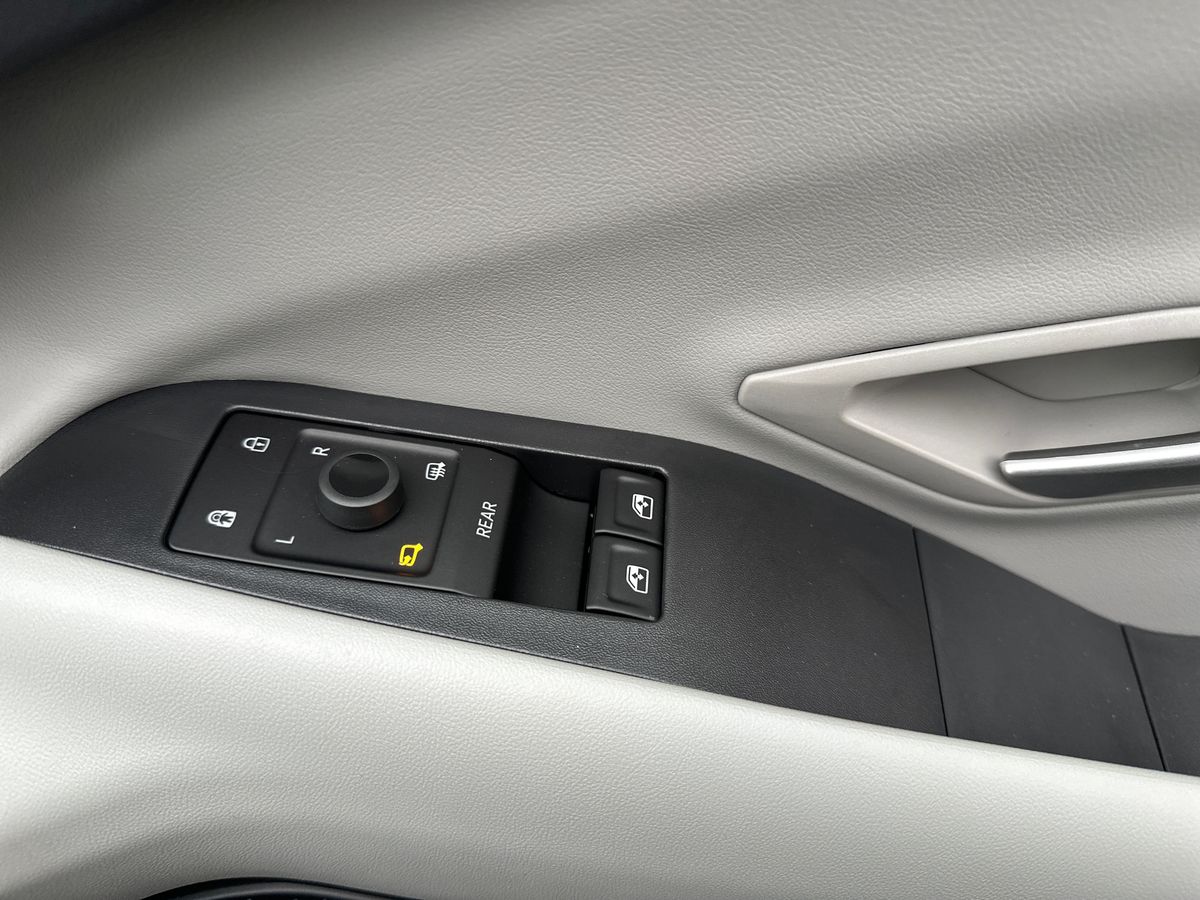 Used Ford Explorer 2025 for sale - 78055329: Photo 25