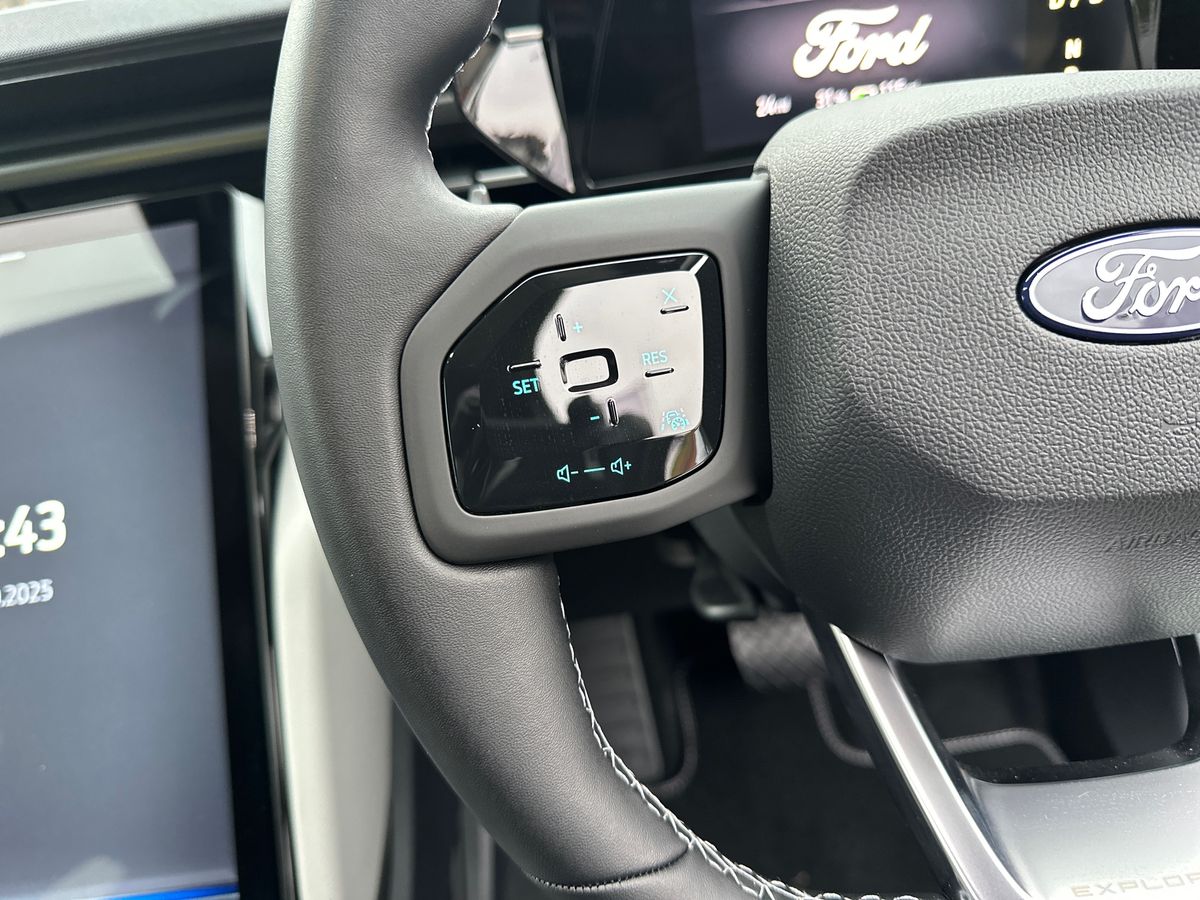 Used Ford Explorer 2025 for sale - 78055329: Photo 26