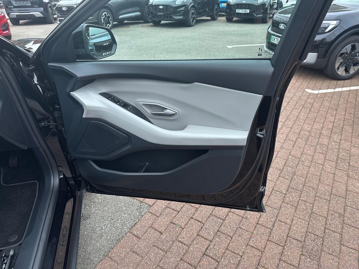 Used Ford Explorer 2025 for sale - 78055329: Photo 35