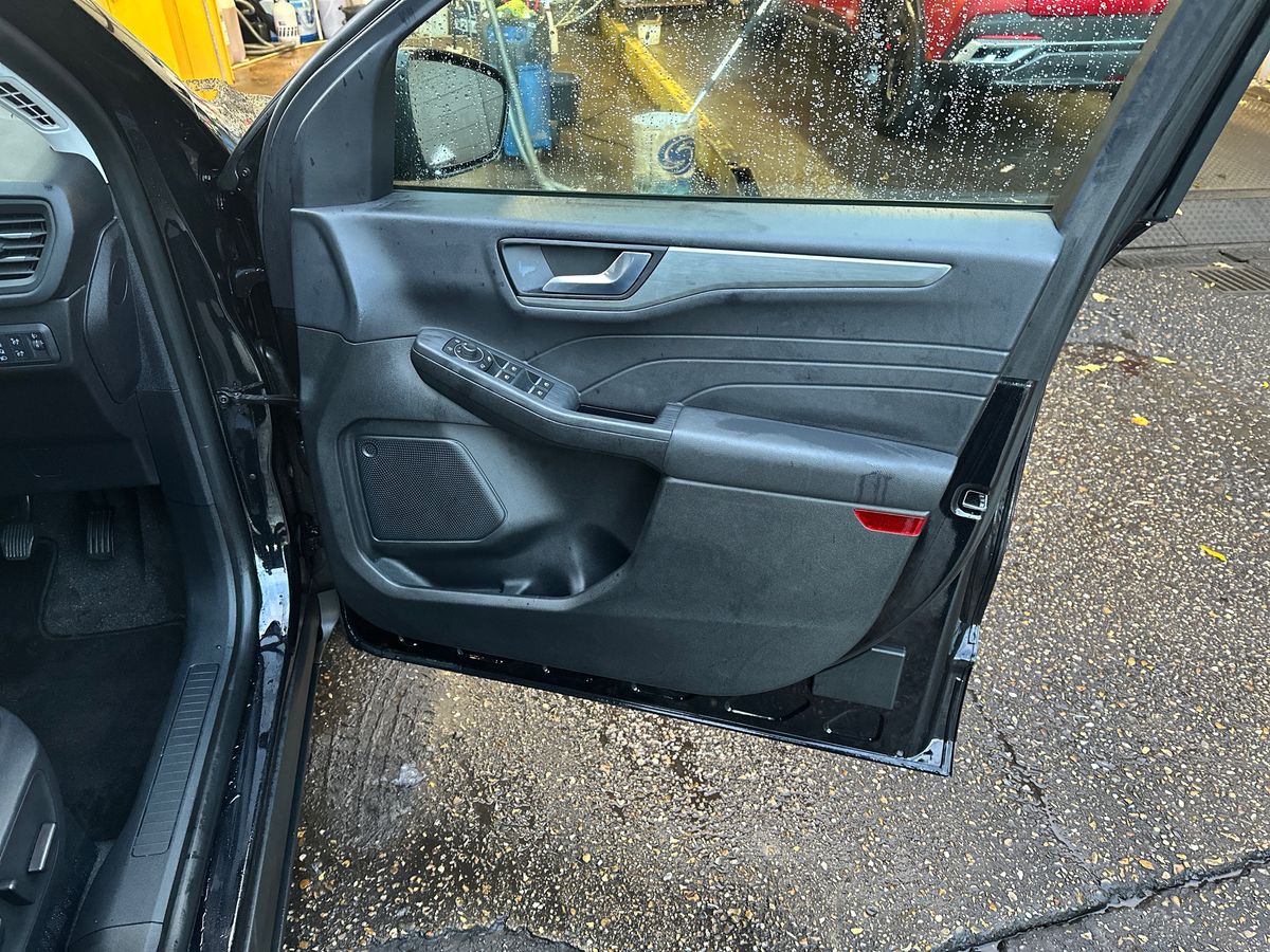 Used Ford Kuga 2023 for sale - 76540091: Photo 35