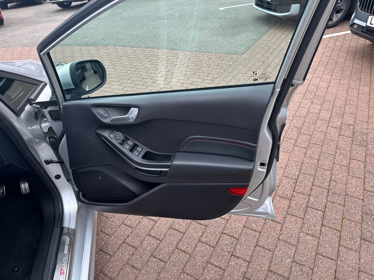 Used Ford Fiesta 2020 for sale - 76609561: Photo 35