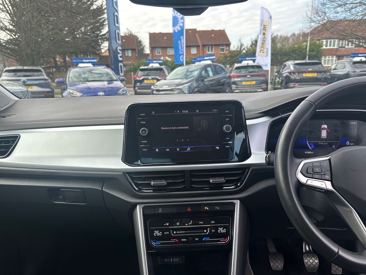 Used Volkswagen T-Roc 2023 for sale - 77903215: Photo 18